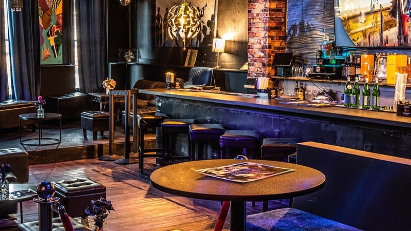 Bar photo 2